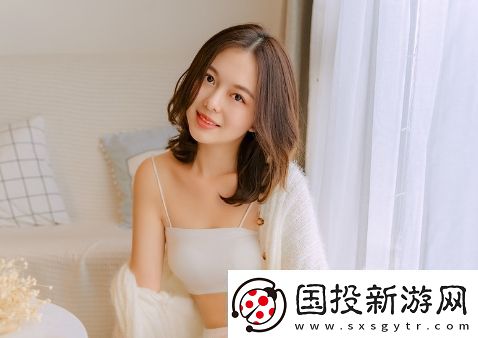 游泳館里的兩個(gè)教練孟月月專業(yè)優(yōu)秀友：教學(xué)質(zhì)量真是太高了！