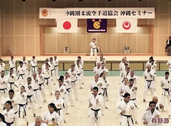 老師脫-讓學(xué)生摸-日本：2024年?yáng)|京奧運(yùn)會(huì)前夕-教育與文化碰撞的新挑戰(zhàn)