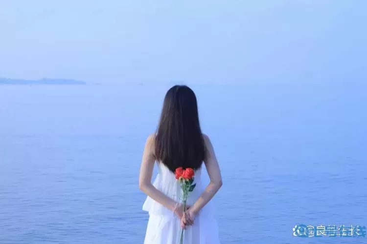 把英語老師按在地上抄了一節(jié)課的瘋狂經(jīng)歷