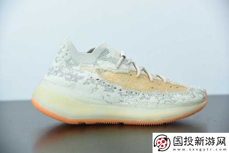 Yeezy-蜜桃滿(mǎn)天星：時(shí)尚新寵魅力無(wú)限