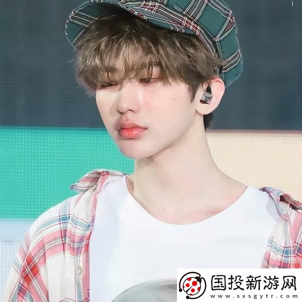 男生坤坤和女生坤坤：雙重視角下的校園生活