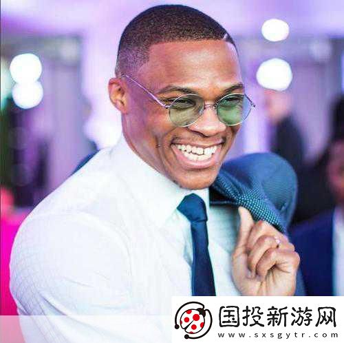 火星哥燃爆球場-布魯諾·馬爾斯攜手潮人籃球掀起潮流風暴！