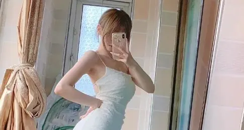 程yooooo外網(wǎng)ins圖片內(nèi)容-程女士早期海外版ins泳衣