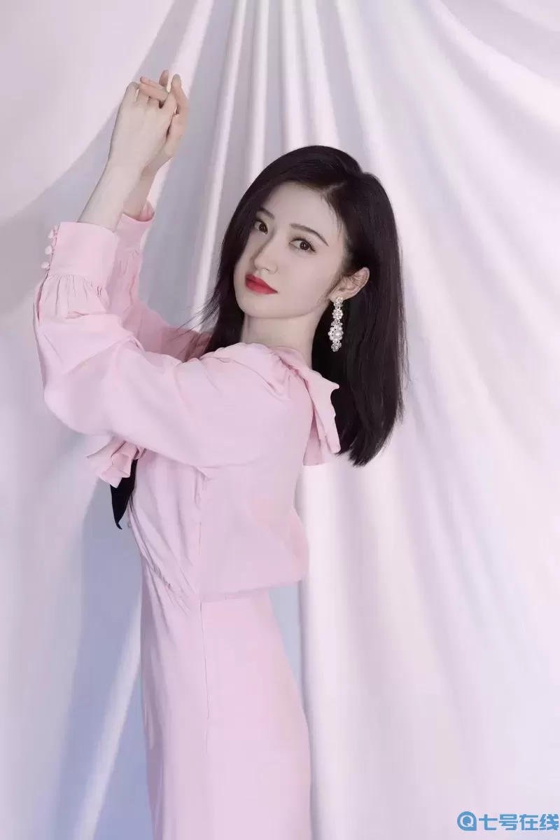 張律渝與呂總的落地窗之約