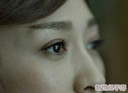 申鶴流口水翻白眼咬鐵球-這種行為引發(fā)了人們對其心理狀態(tài)和情緒表達(dá)的深思-值得我們關(guān)注與討論