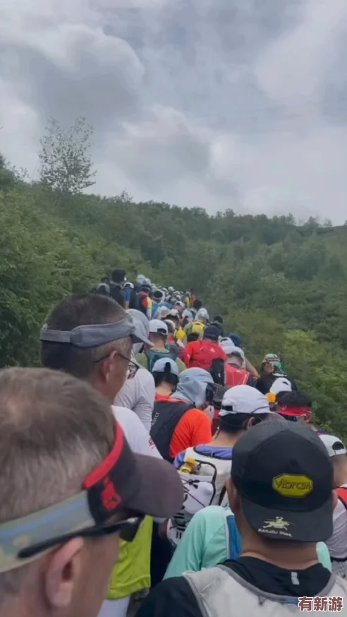 11個人開火車的視頻56分鐘