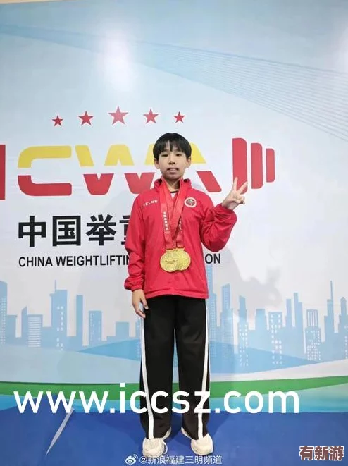 白絲?；?扒開**甜美app