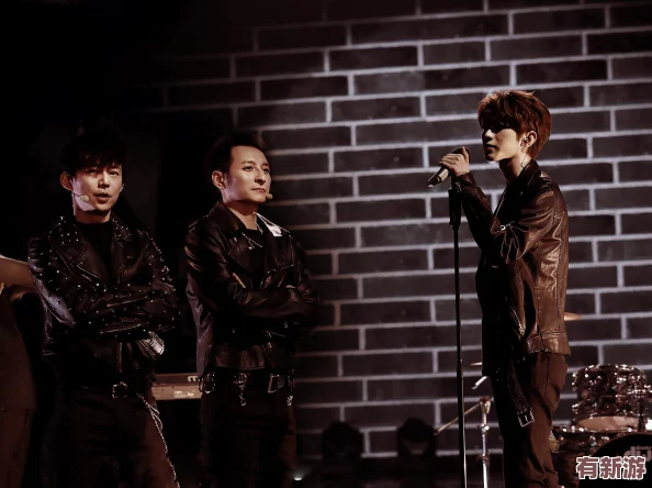 男生的坤坤放女生坤坤里