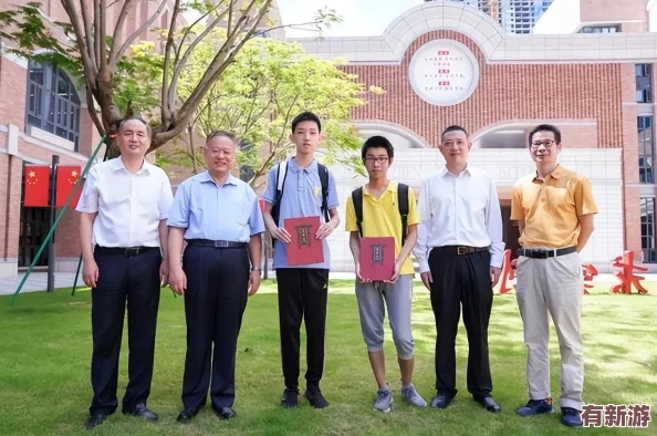 小劉與全村老***作者背景資料