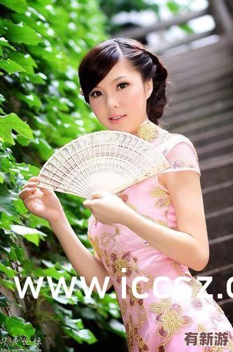 神子腿法嫻熟腳法-展現(xiàn)出獨特的技藝與風采-引發(fā)眾人熱議與關注-成為武術界的一大亮點