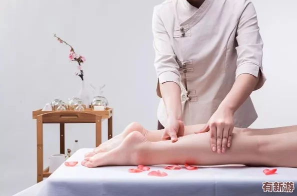 豐滿少婦精油按摩