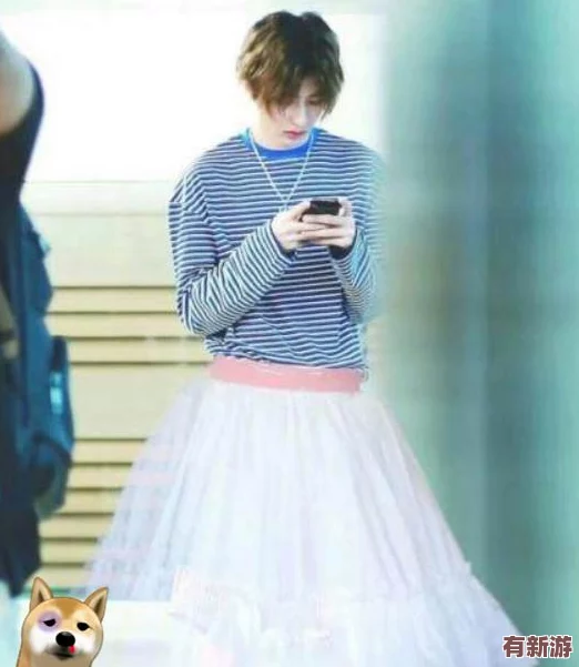 男生的坤坤放入女生的坤坤-探討性別認(rèn)同與社會(huì)角色在當(dāng)代年輕人中的影響與變化