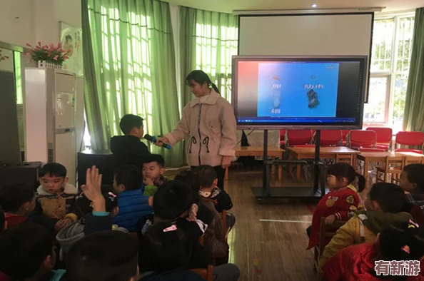 生物老師上課親自給我們展示自己-帶領學生們深入了解生命的奧秘與科學實驗的樂趣