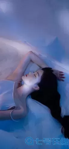 一邊吃飯一邊燥》：這部韓劇網(wǎng)中的美食與情感交織的精彩之作