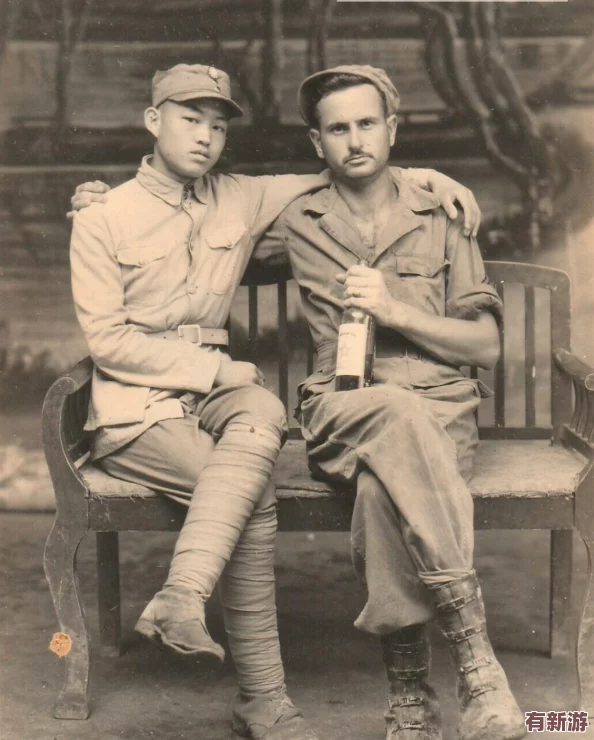 GAy偷拍男澡堂chinese：揭示隱秘角落中的真實(shí)故事與社會(huì)反響-探討性別與隱私的復(fù)雜關(guān)系