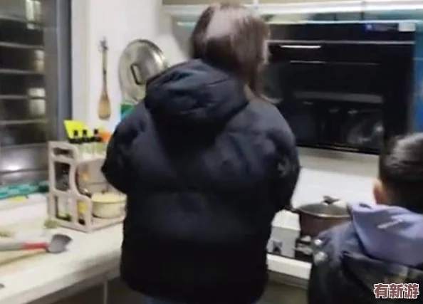 小孩晚上喂姐姐吃鋼筋可以嗎