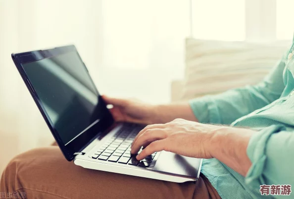 瞞著丈夫說在公司加班追劇