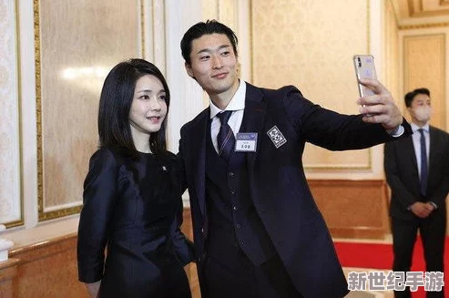 甌美猛交XXX-傳聞其與圈內(nèi)知名人士秘密約會-背后故事引發(fā)熱議！