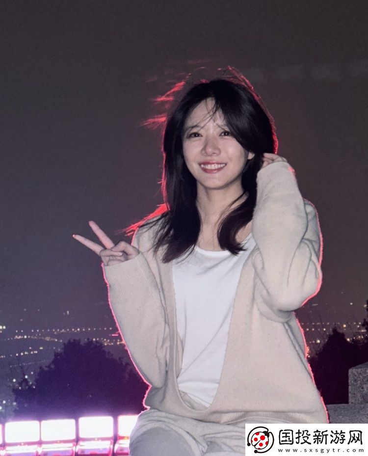 誰(shuí)的老婆-領(lǐng)走！駱歆曬照：爬上來(lái)了