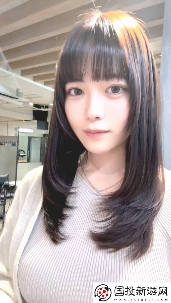 東云海發(fā)視頻曬新發(fā)型-知性少女韻味十足