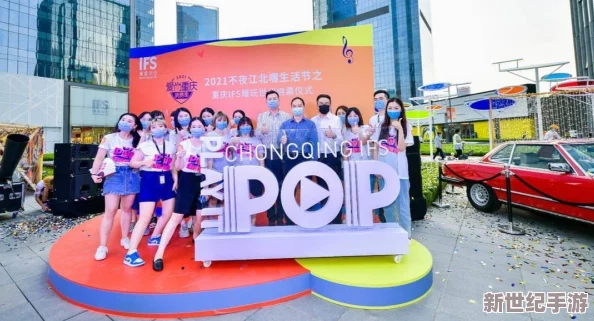 YHLNG發(fā)布萌白醬圣誕節(jié)定制