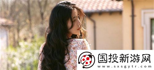 兩峰夾小溪地濕又無泥詩：清流潤心山林詩意