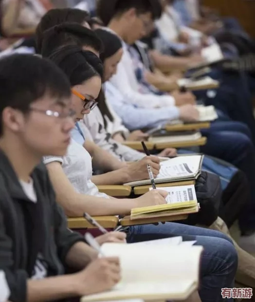 艾梅莉埃畢業(yè)面板：網(wǎng)友熱議其創(chuàng)新設(shè)計與實(shí)用性-紛紛表示期待未來更多類似活動的舉辦和參與體驗(yàn)