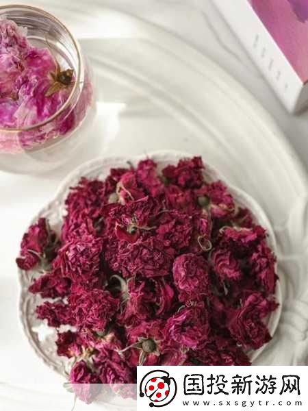 探究玫瑰花茶-水溫奧秘與眾人喜愛(ài)之謎