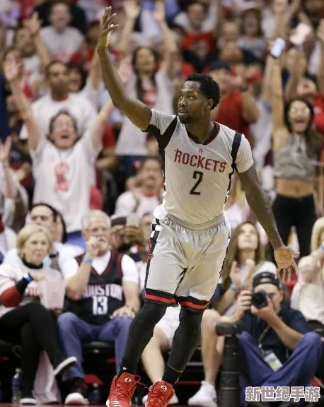 在床上開火箭、滑滑梯、蹺蹺板過程