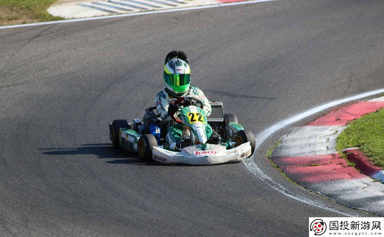 探索GTA5水上跑車-速度與激情的完美結(jié)合