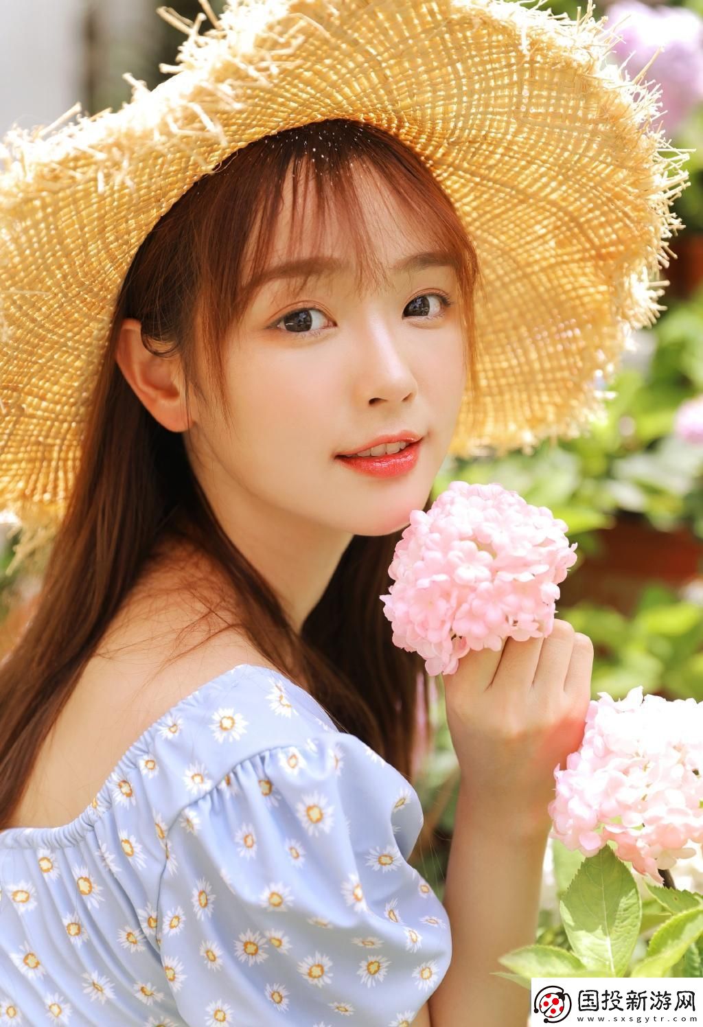 父親有力挺送女兒的花園-以愛之名：親情在花草間悄然盛放！