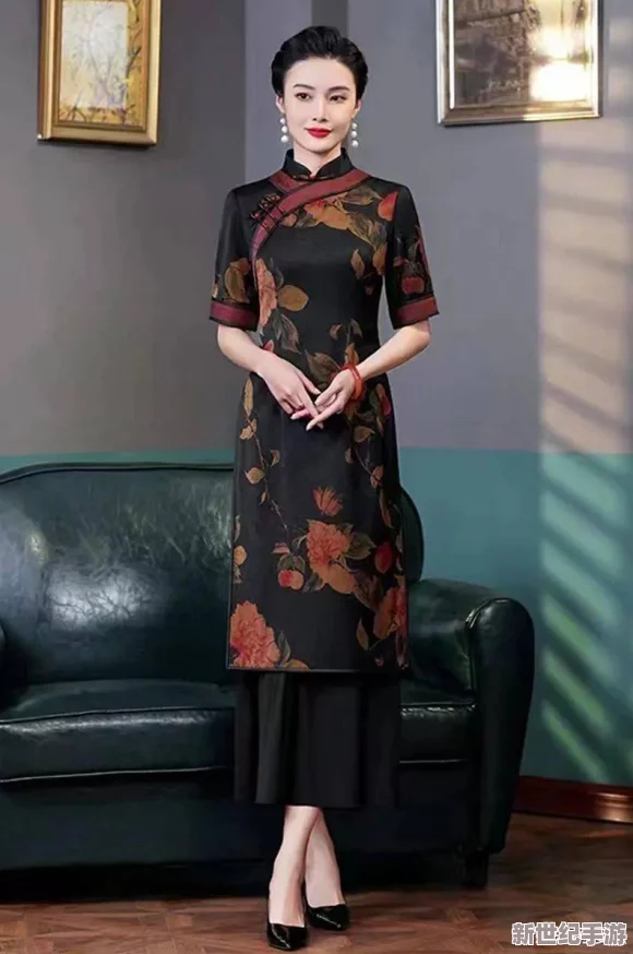 老師黑色雙開真絲旗袍-展現(xiàn)優(yōu)雅氣質(zhì)與獨特魅力-引領(lǐng)時尚潮流的新選擇