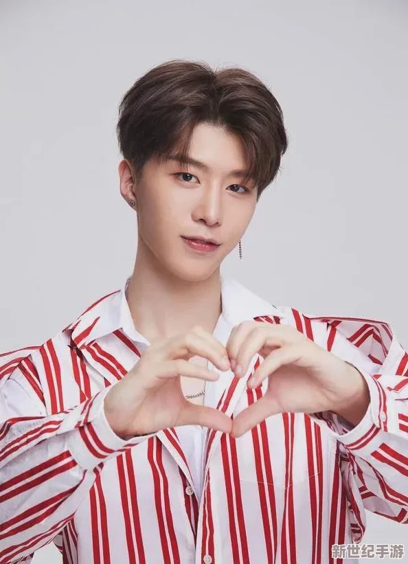 男生坤坤穿女生定眼開(kāi)元-時(shí)尚界引發(fā)熱議-網(wǎng)友紛紛發(fā)表看法與支持-彰顯性別表達(dá)的多樣性與包容性