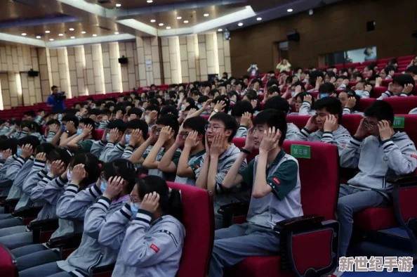 黑料社區(qū)www在線入口：深入分析網(wǎng)絡(luò)社交平臺對青少年心理健康的影響與應(yīng)對策略研究