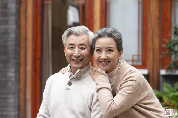 小芳與父親：在生活的挑戰(zhàn)中重建親情-攜手共度難關的感人故事