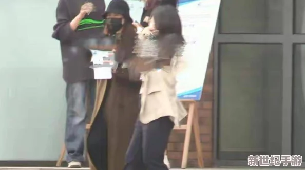 北京熟婦搡BBBB搡BBBB-網(wǎng)友紛紛表示這種現(xiàn)象反映了社會(huì)風(fēng)氣的變化-也引發(fā)了對(duì)傳統(tǒng)價(jià)值觀的思考