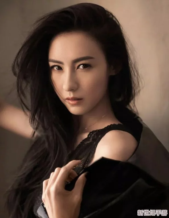 張怕芝性wwwHD：網(wǎng)友熱議其在影視作品中的表現(xiàn)-認(rèn)為她的演技與形象都引發(fā)了廣泛關(guān)注和討論