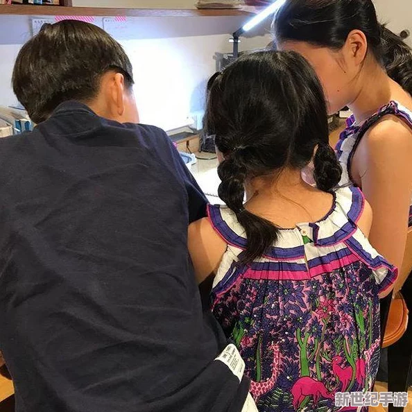 日本少婦和義子：網(wǎng)友熱議家庭關(guān)系的復(fù)雜性與社會道德的邊界-討論引發(fā)廣泛關(guān)注與思考