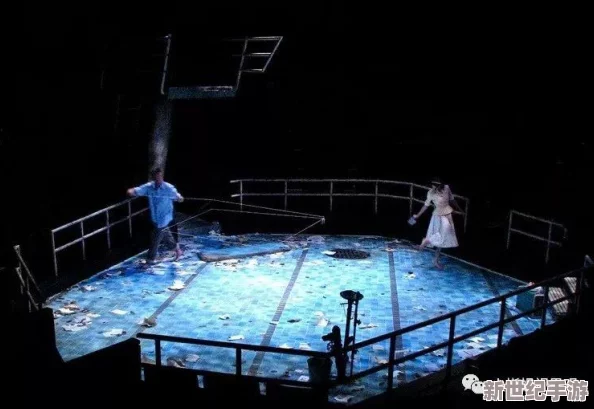 剛?cè)胨杏X巨大的東西在動(dòng)狗