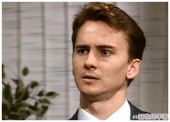 草莓絲瓜視頻！令人震驚的真相曝光-網(wǎng)友議論紛紛-究竟背后隱藏了怎樣的秘密