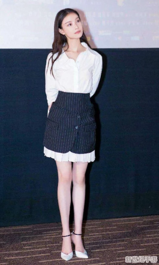 英語老師乖乖晚下裙子