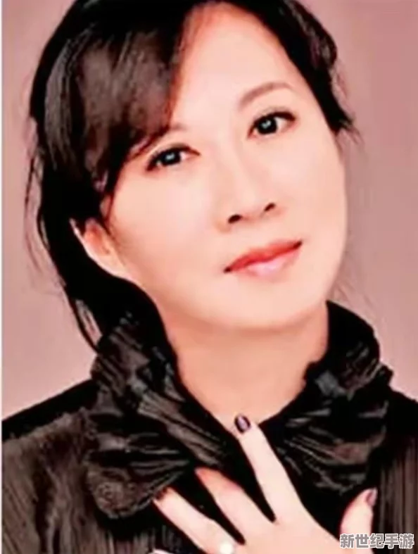 年輕豐滿的岳：網(wǎng)友熱議其獨(dú)特魅力與時(shí)尚風(fēng)格-紛紛表示贊賞并分享個(gè)人看法和感受