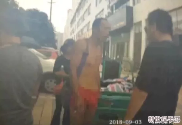 震驚！兩個男生脫了內褲互摸ji圖片