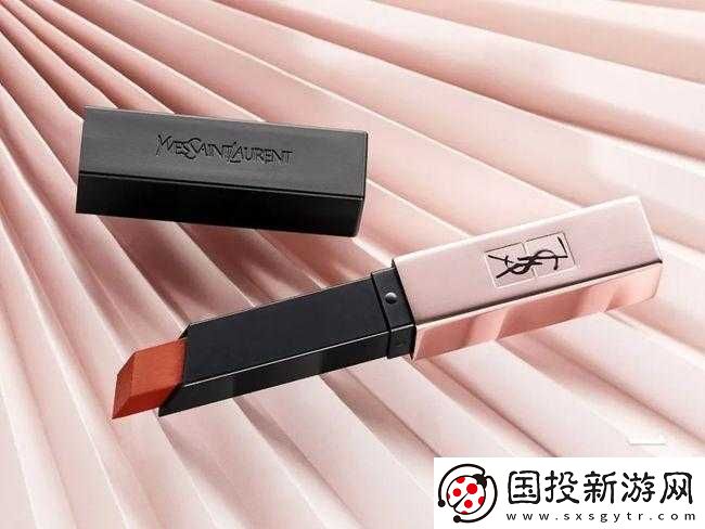 YSL-蜜桃色黃：打造迷人妝容的秘密武器