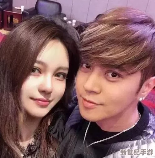 吃瓜-黑料：當(dāng)下社會中-圍觀他人私事和負面消息的現(xiàn)象愈發(fā)普遍-引發(fā)了對隱私與道德界限的深思