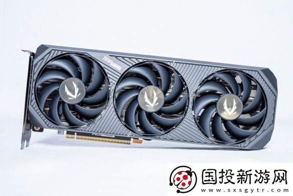 硬朗美學(xué)：GEFORCE-RTX-5070-SOLID-OC評(píng)測
