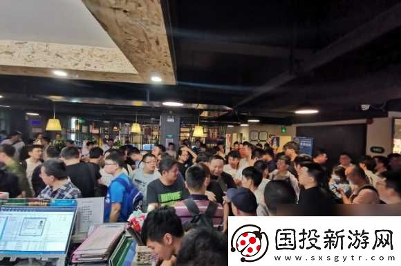 青春就在隔壁座位