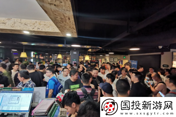 青春就在隔壁座位