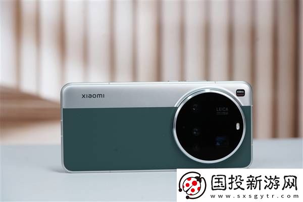 小米15-Ultra熱銷！盧偉冰：平銷期銷量翻倍-未來或面臨漲價(jià)壓力