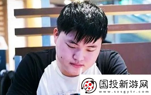 Uzi深夜直播自述壓力太大